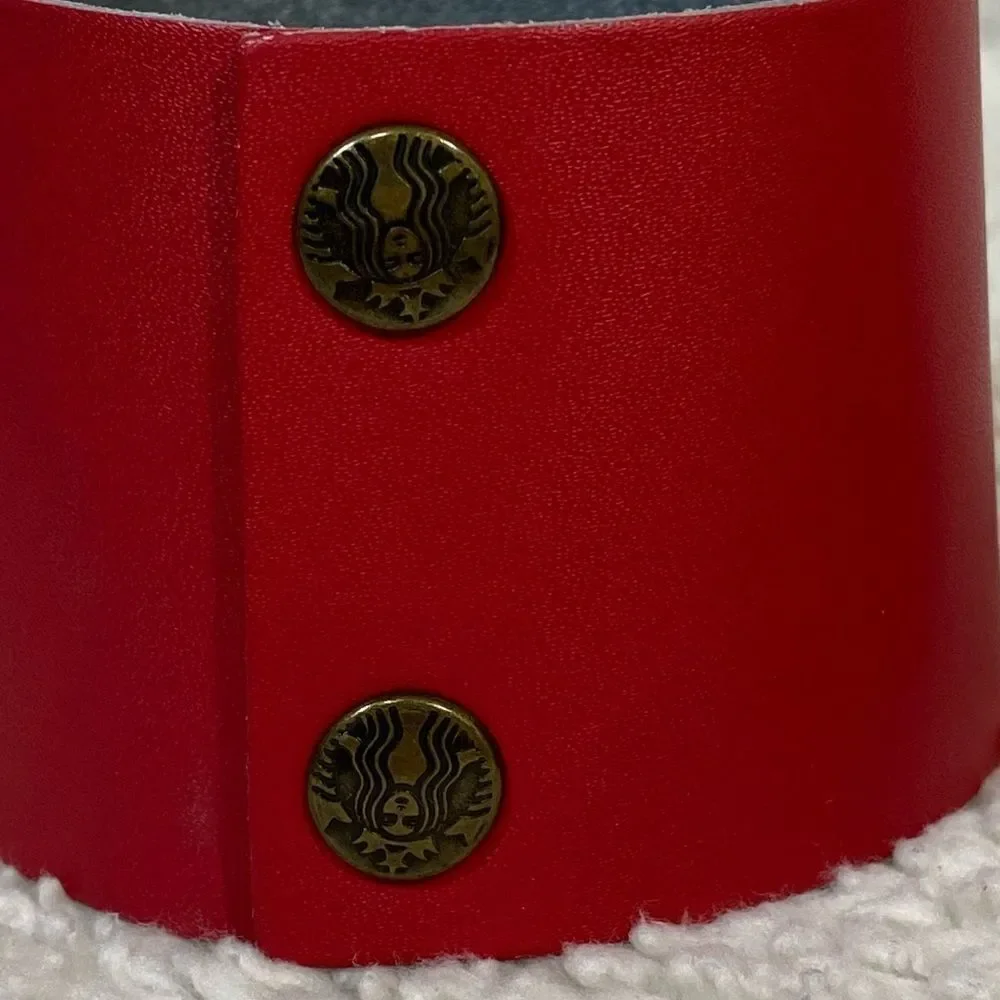 STARBUCKS - BEVERAGE COOZIE - BRIGHT RED REUSABLE - SNAP CLOSE GOOD CONDITION S8